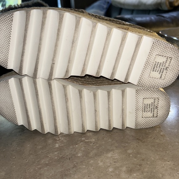 Steven Madden Gold Slip on Espadrilles - Picture 7 of 7